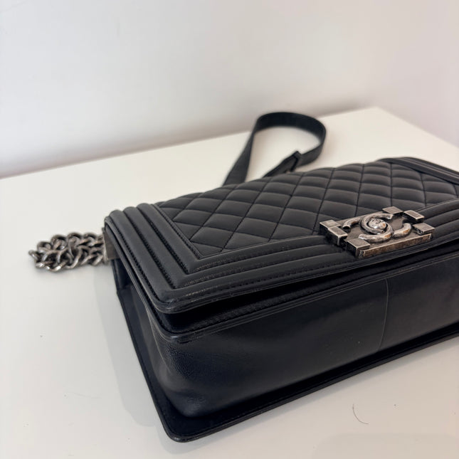 Sac Chanel Boy medium noir