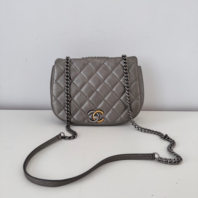 Sac Chanel Demie lune argent