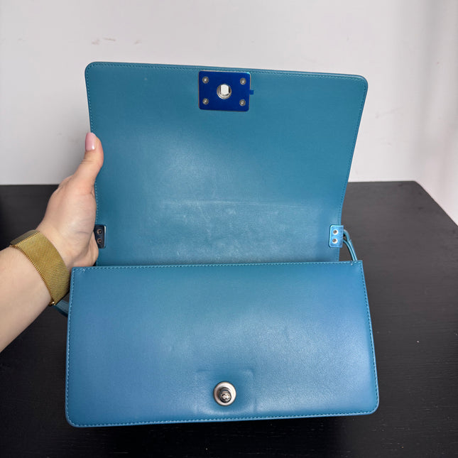 Sac Chanel Boy Medium Bleu