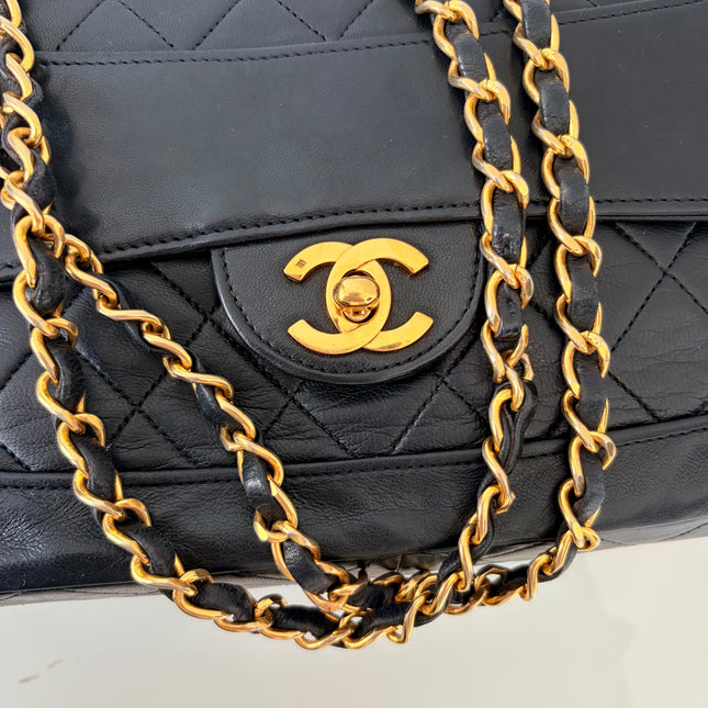 Sac Chanel simple rabat 23cm