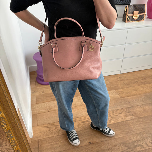 Sac à main Gucci GG charm moyen