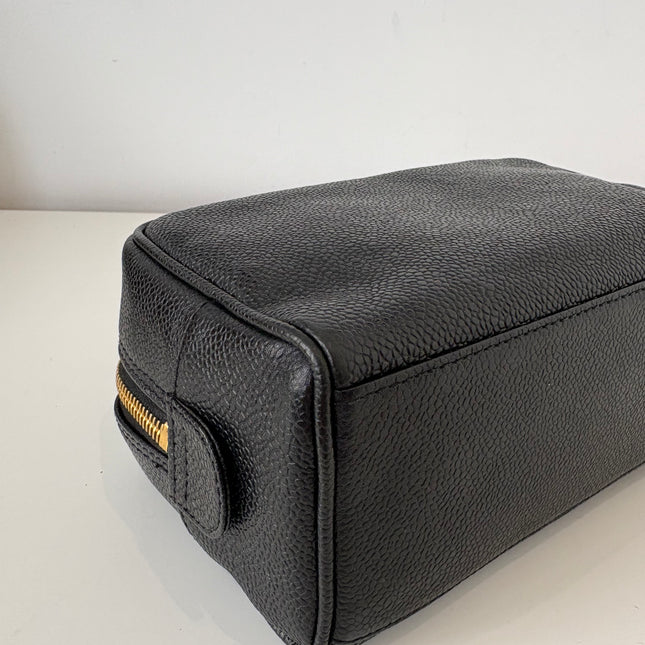 Trousse Chanel cuir caviar