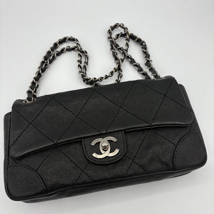 Sac Chanel Classic flap caviar
