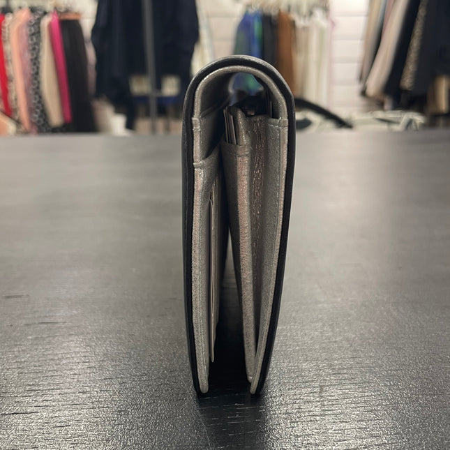 Portefeuille Chanel noir et argent