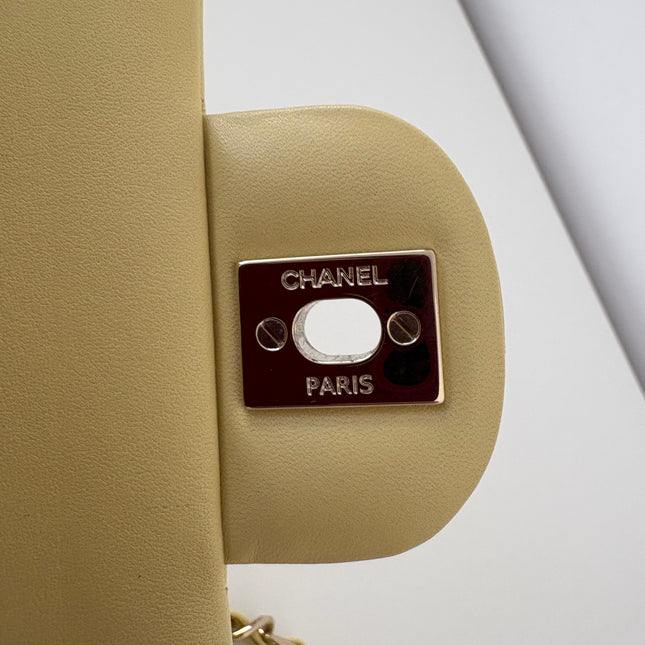 Sac Chanel Timeless jaune pâle 23 cm