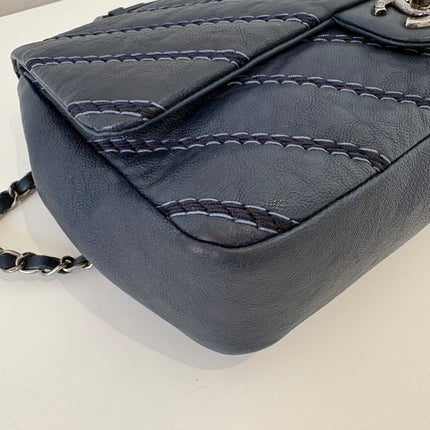 Sac Chanel Timeless chevrons bleus