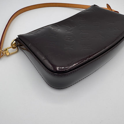 Pochette Accessoires Louis Vuitton Vernis Amarante