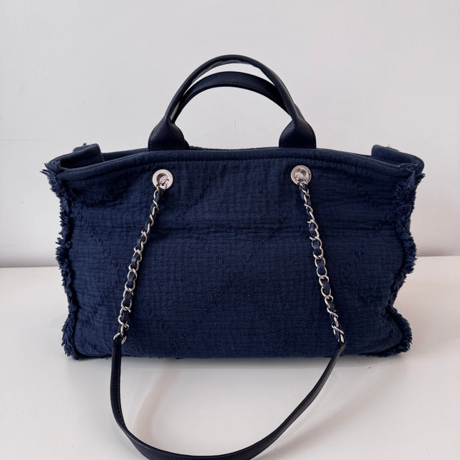 Cabas Chanel Deauville navy blue