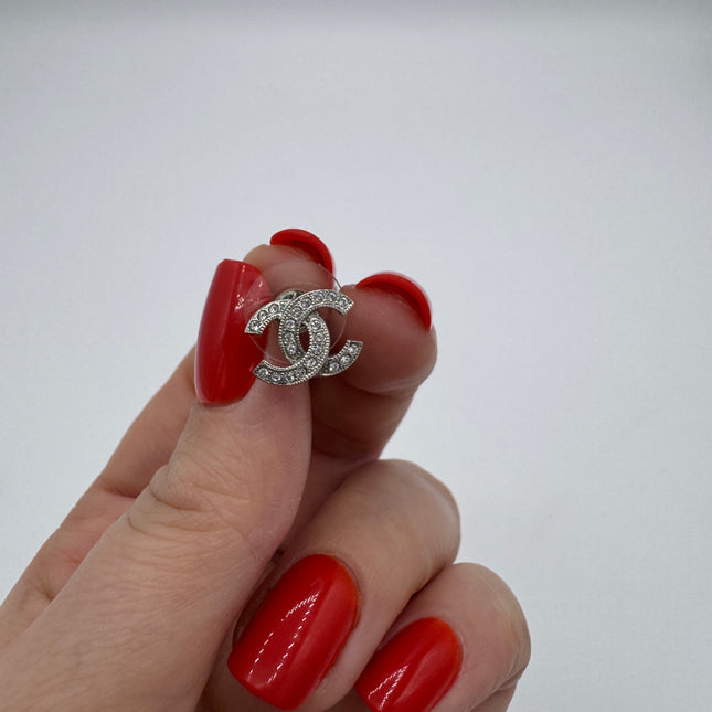 Puces d’oreilles Chanel Strass