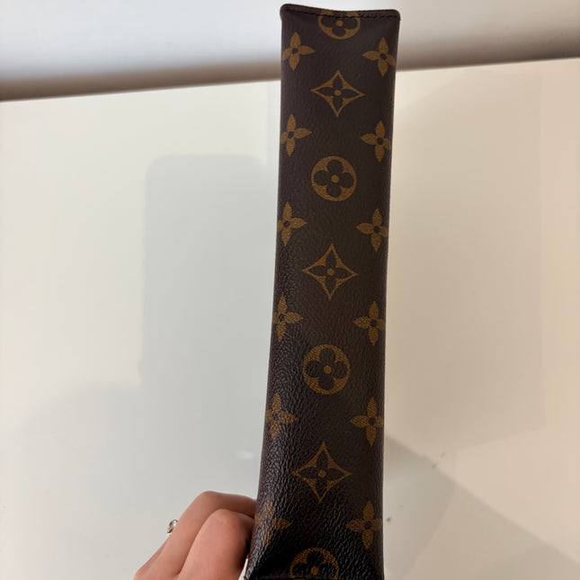 Poche Toilette Louis Vuitton 26 Monogram