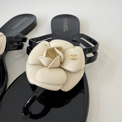 Sandales Chanel Camélia T38