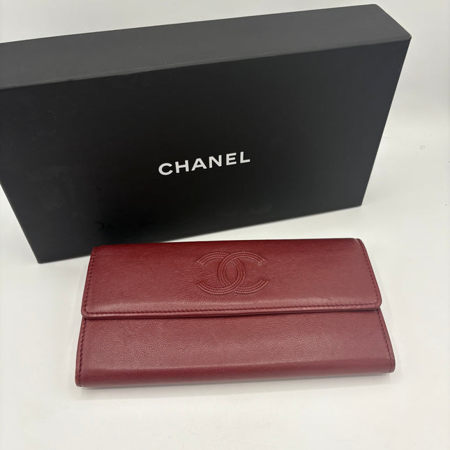 Portefeuille Chanel rouge éteint