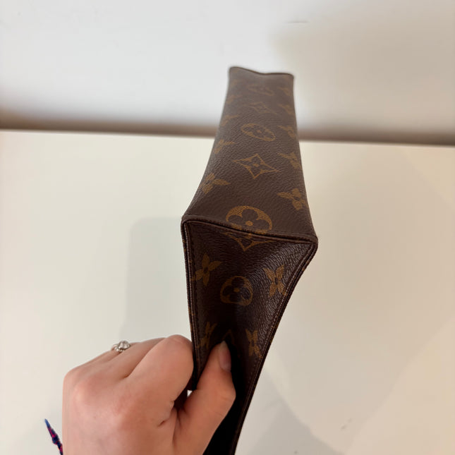 Poche Toilette Louis Vuitton 26 Monogram