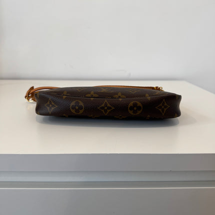 Sac Pochette Louis Vuitton Accessoires Monogram