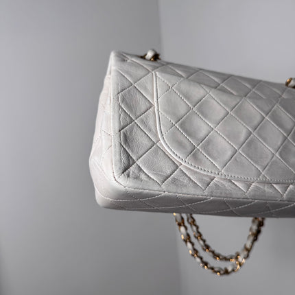 Sac Chanel Timeless Vintage 23cm Blanc