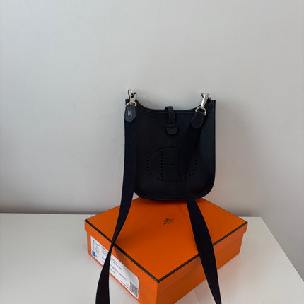 Sac Hermès Evelyne 16 bleu marine