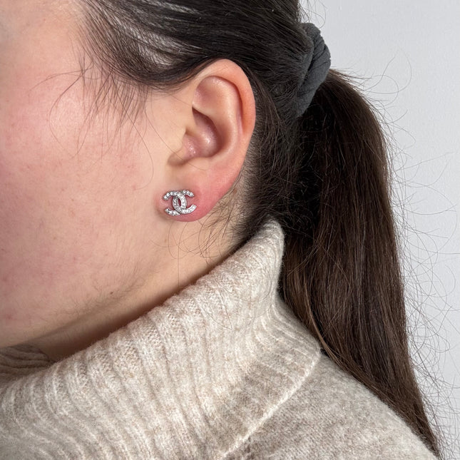 Puces d’oreilles Chanel Strass