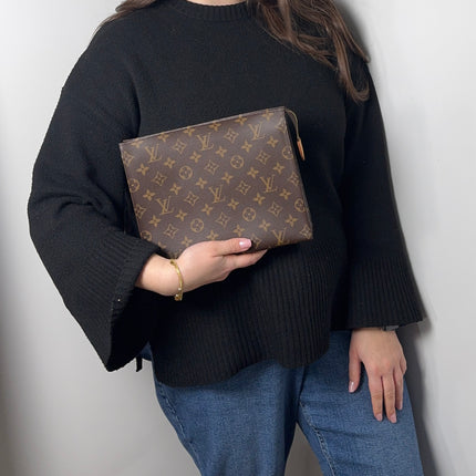 Poche de toilette 26 Louis Vuitton