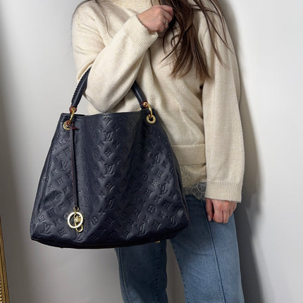 Sac Louis Vuitton Artsy Mm