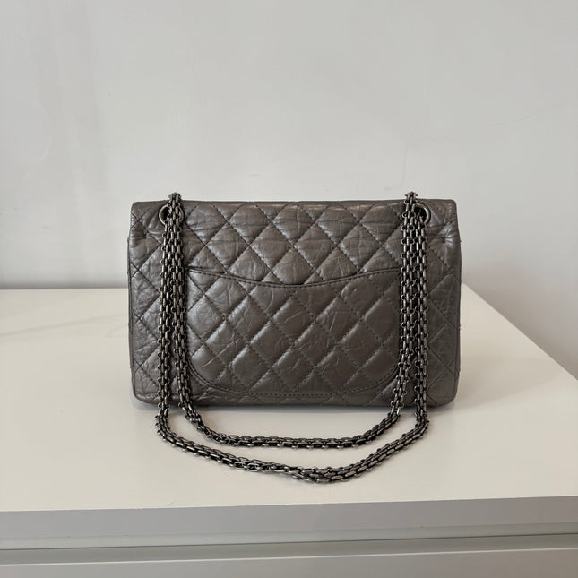 Sac Chanel 2.55 Argent Irisé 28cm