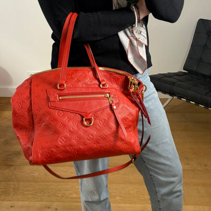 Sac Louis Vuitton Lumineuse cuir empreinte rouge