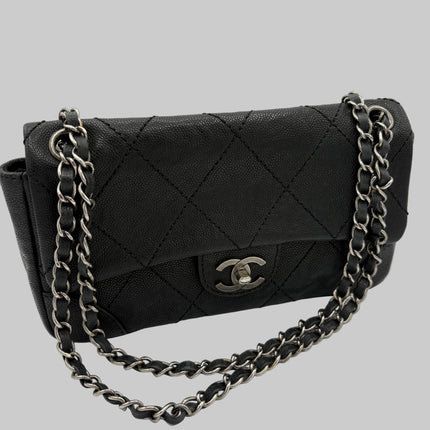 Sac Chanel Classic flap caviar
