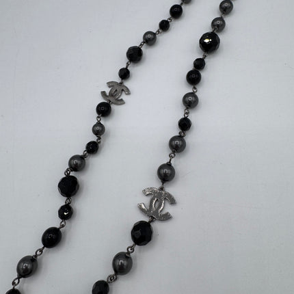 Sautoir Chanel perles noires