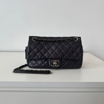 Sac Chanel single flap souple gris métallisé