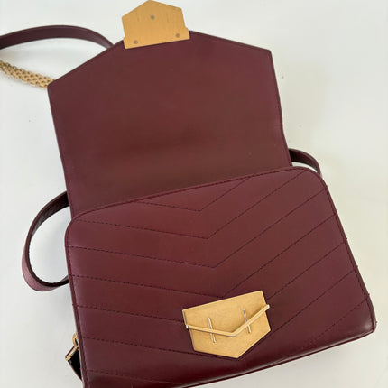 Sac Chanel chevrons bordeaux