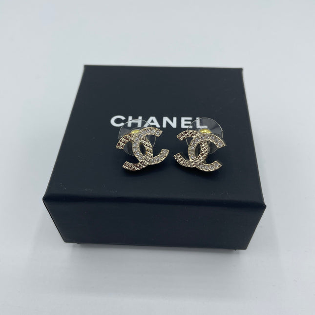 Boucles d’oreilles chanel CC