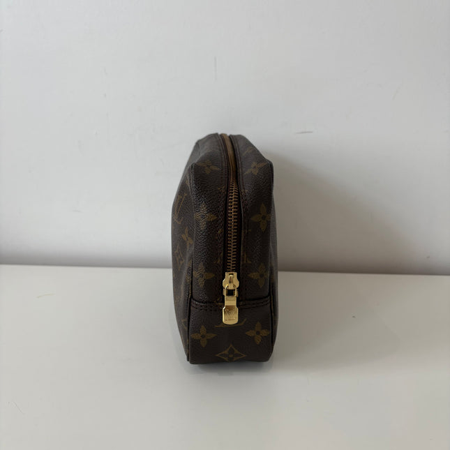 Trousse de toilette Louis Vuitton 23cm