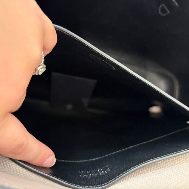 Sac Prada Double Cuir Saffiano Argile bandoulière