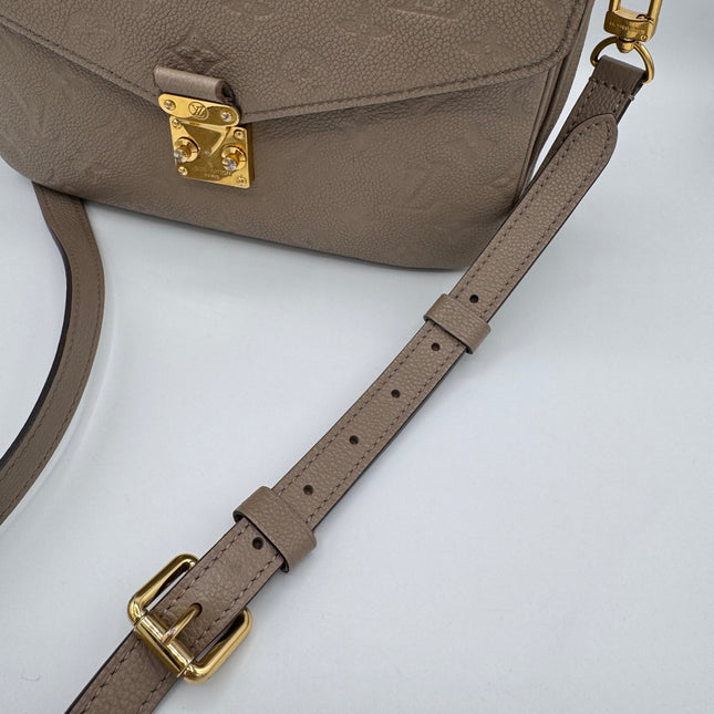 Sac Louis Vuitton Métis Cuir Empreinte tourterelle