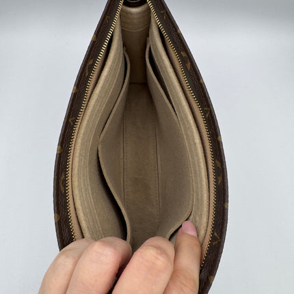 Poche de toilette 26 Louis Vuitton