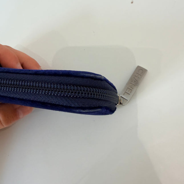 Porte monnaie Chanel bleu velours
