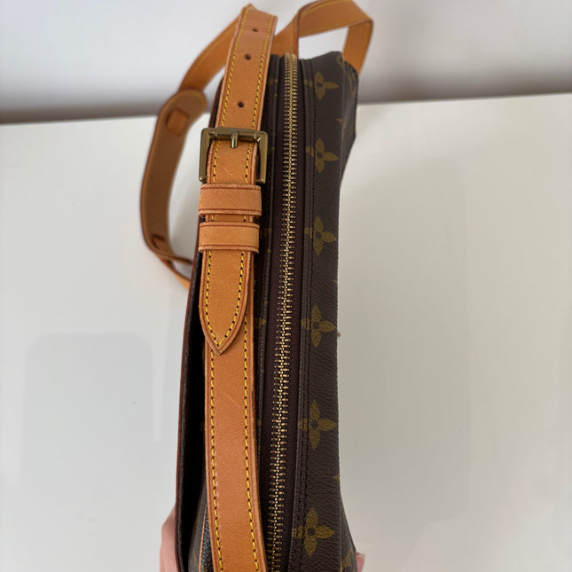 Sac Louis Vuitton Jeune Fille Monogram