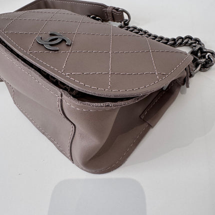 Sac Chanel demie lune marron glacé