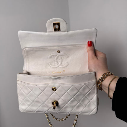 Sac Chanel Timeless Vintage 23cm Blanc