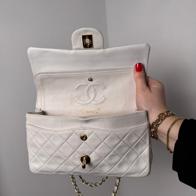 Sac Chanel Timeless Vintage 23cm Blanc