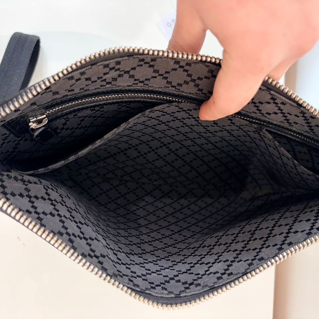 Pochette en cuir Gucci noir