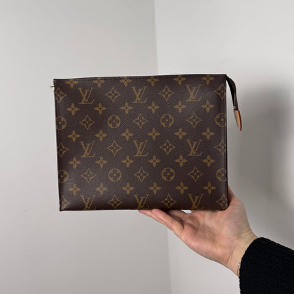 Poche de toilette 26 Louis Vuitton