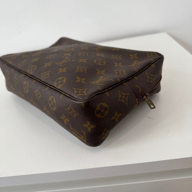 Trousse Louis Vuitton de toilette 28cm
