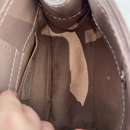 Sac Chanel demie lune marron glacé