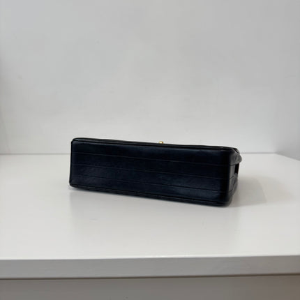 Sac Chanel fermoir circle bandoulière noir