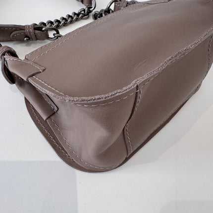 Sac Chanel demie lune marron glacé