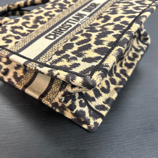 Dior Tote Book small