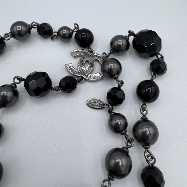 Sautoir Chanel perles noires