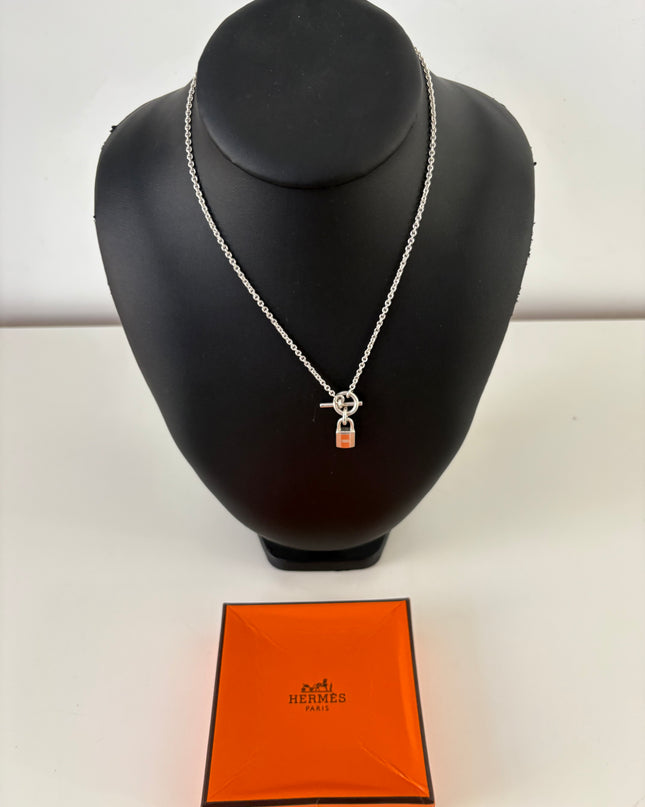 Collier Hermès amulette cadenas