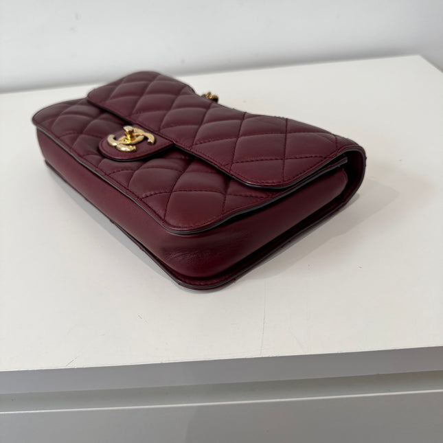 Sac Chanel Perfect Edge bordeaux épaule