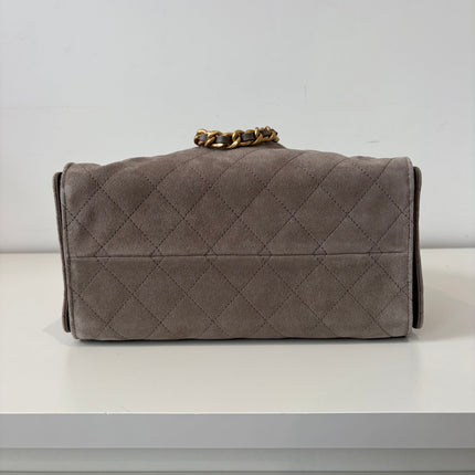 Petit Sac Chanel 25 gris en suede